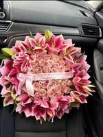 25 Roses with lilies